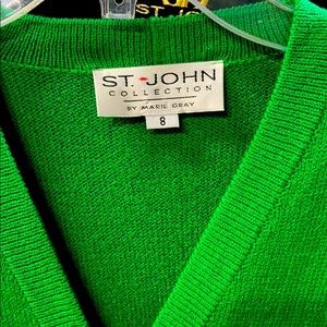 St. John Knit Suit Size 8 Green w/gold buttons